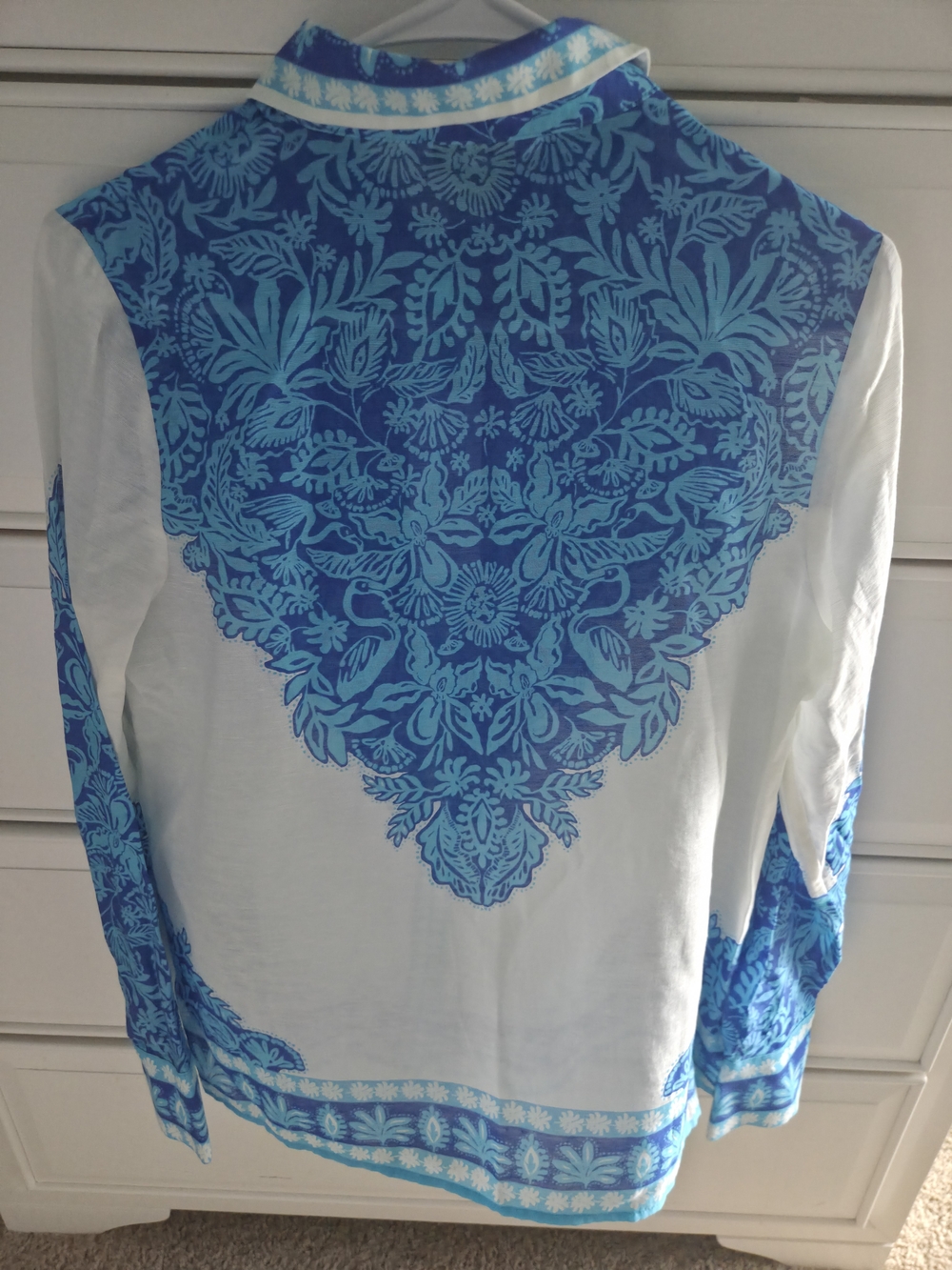 Lilly Pulitzer White Button-Down Shirt with Bright Blue Floral Print - Picture 5 of 7